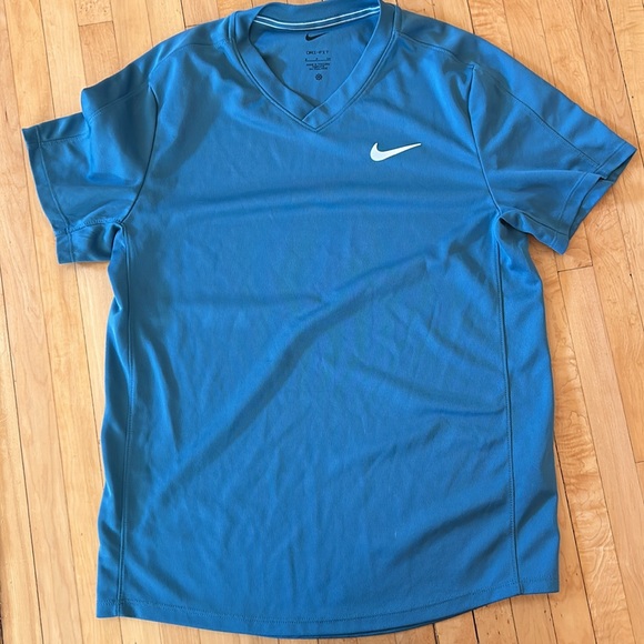 Nike Tennis Top NWOT - Picture 3 of 3